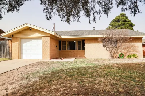 Diego's Retreat-Charming 2BR Home Near I-20