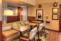 Hampton Inn & Suites Ontario - sarapan