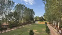 Lion Park Hotel & Resort Hotels in Sasan
