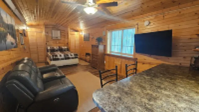Secluded Black Hills Studio Cabin Near Crazy Horse and Custer State Park