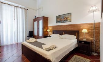 Historic residence next to Piazza Duomo