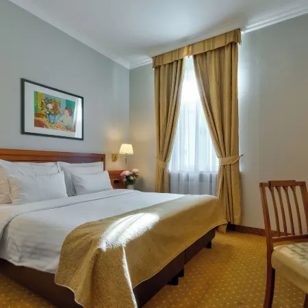 My City Hotel