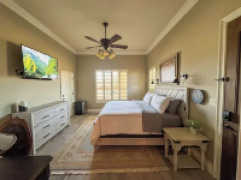 Bliss On The River Hotels in Llano County