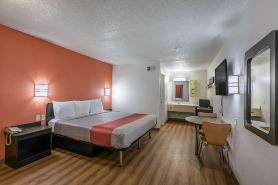 Motel 6 Dothan, Al