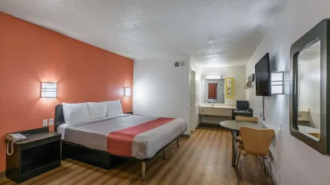 Motel 6 Dothan, Al in Dothan