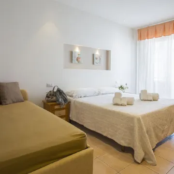 Hotel Pacific