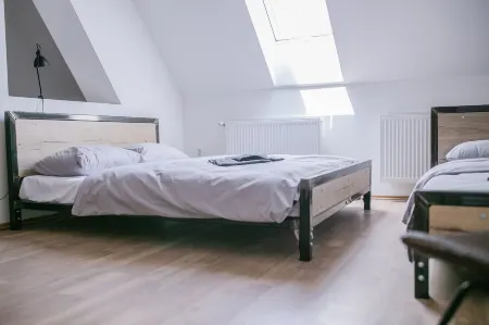 Schöndorf Hostel - Virtual Reception Отели рядом с достопримечательностью «Славин»