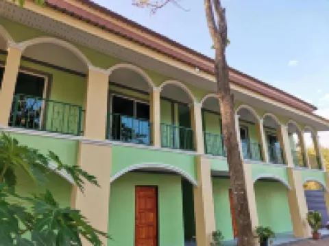 เทอร์มินอล 1 คาเฟ่ แอนด์ รีสอร์ท