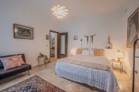 Master Clod Guest House