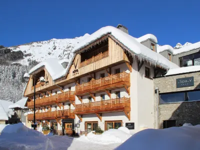 Hotel le V de Vaujany فنادق في Saint-Sorlin-d'Arves