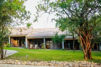 Bushbaby Lodge at Nkonyeni Hotels in Kholwane