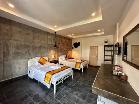 Sun Chakra Boutique Hotel Hotels near Silver Pagoda