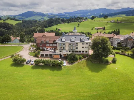 Vegan Health Hotel Sonnenberg Отели в г. Херизау