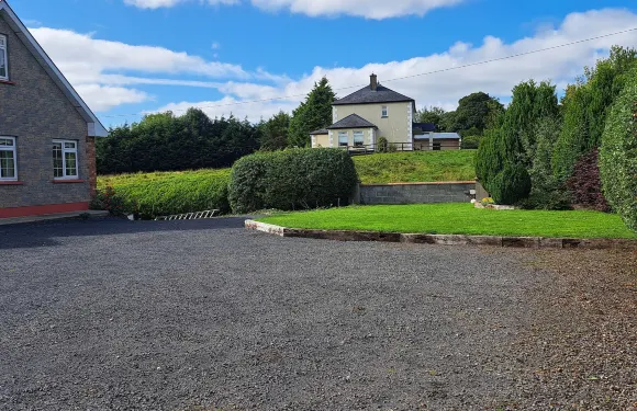 寬敞的6卧室房屋，距諾克機場10分鐘