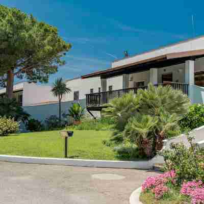 Hotel Portoconte Hotel Exterior
