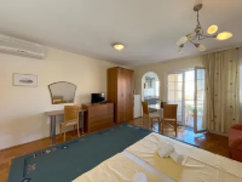 One Bedroom Apartment Stella Maris 2