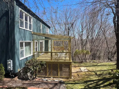 4 BR Serene Home Nestled Amongst the Canopy of Majestic Trees