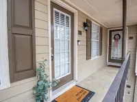 Newly renovated 2 bedroom Condo in Oxford near the Square and Ole Miss campus