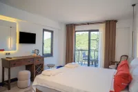 Aris Guest House Hotels in Eşelek