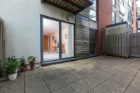 Meridian Bay Apartment Hotels in Castle