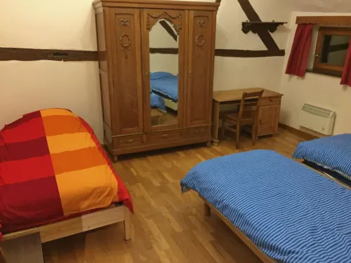Farmhouse in Somme-Leuze with Private Sauna - parking