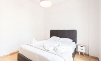 Modern 2-Bedroom Gem Close to Metro