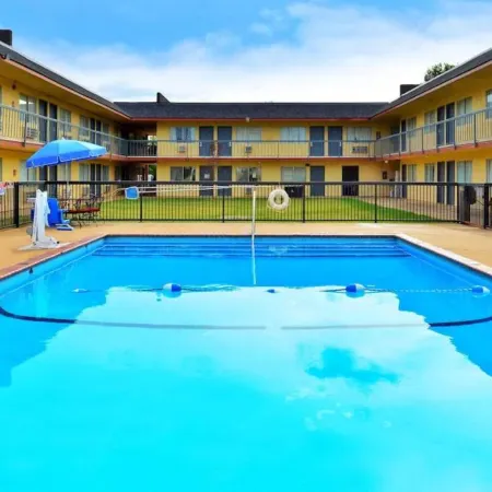 Castle Inn & Suites by OYO Chickasha
