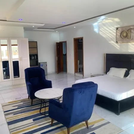 Bi-Hotel 1