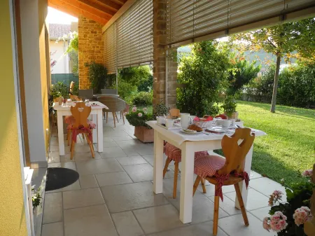 B&B Mimosa e Lillà Отели рядом с достопримечательностью «Villa Mosconi Bertani»