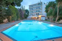 Thomas Beach Hotel Hotels in Неа-Макрі