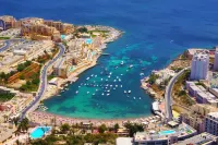 Stunning Apartment in a Central Location with Views Hotels in Msida