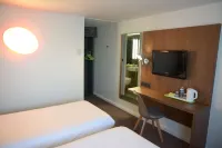 Campanile Sete - Balaruc Hotels in Montbazin
