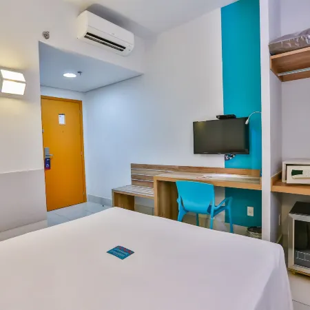Mega Moda Goiania Hotel Отели рядом с достопримечательностью «Торговый центр Mega Moda»