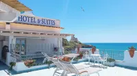 Hotel Aurora Hotels near Torre Truglia