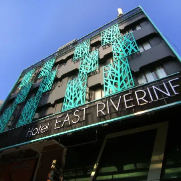 East Riverine Boutique Hotel Отели рядом с достопримечательностью «Станция метро Dang Wangi»