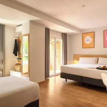 Rooms Ciencias Hotels near Malvarrosa Beach (Valencia)