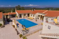 Casa Dos Ninos - Pools