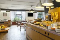 Comfort Hotel Lens - Noyelles Godault Hotels in Carvin