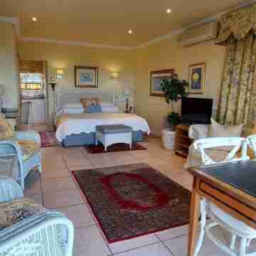 Roosboom Luxury Guest Studio - Upper Terrace One with Sea View, 2 Guets Capetown Rooms