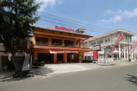 RedDoorz near Sarangan Lake Hotel dekat Toko Sumber Rejeki