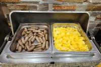 Quality Inn Cleveland Airport Hotels in Middleburg Heights