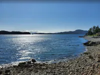 {Forget-Me-Not Inn} Alaskan Waterfront Vacation Rental (Eagle Suite) 시트카 호텔