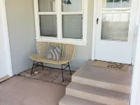 Come stay at our comfy, cozy, NEWLY RENOVATED home in the Ivins, UT! Hotels in Ivins