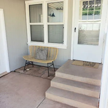 Come stay at our comfy, cozy, NEWLY RENOVATED home in the Ivins, UT!