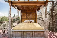 Expansive Luxury in Central Home With Downtown Views