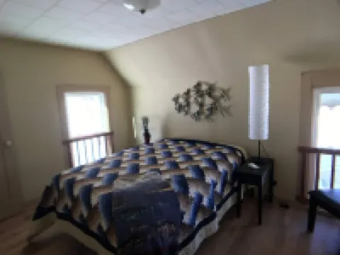 Charming House with Amazing Views! Next to Marina and Tiki Bar