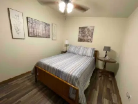 The Nook on Sunshine Hill--minutes to Crater of Diamonds and Historic Washington 霍華德縣酒店