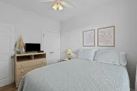 Private Balcony with Water View - Sea La Vie! Отели в г. Индиан Бич