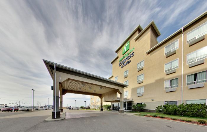 Holiday Inn Express & Suites EDMONTON-INTERNATIONAL AIRPORT by IHG