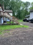 Charming River Front 1-bedroom apartment in delightful Coraopolis with AC, WiFi